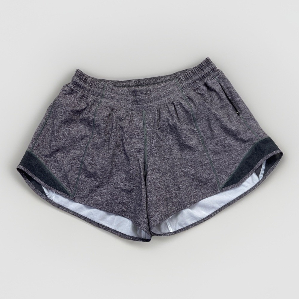 Lululemon Hotty Hot Short II Womens 8 Gray W7AJUT Long 4"